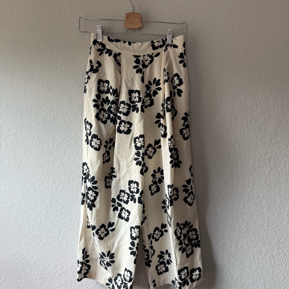 Fred Perry Cream and Black Floral Cropped Pants